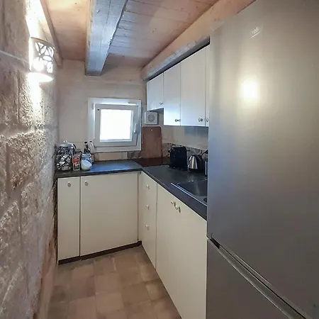 2 Bedroom Lovely In אוסטוני