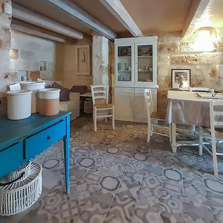 2 Bedroom Lovely In
