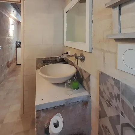 2 Bedroom Lovely In *